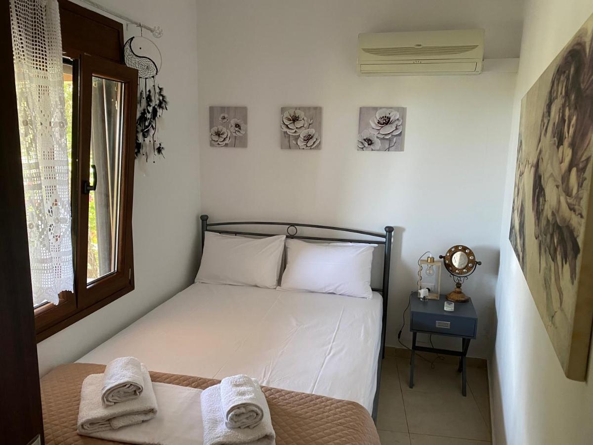 The Garden House, Sitia Apartment Luaran gambar