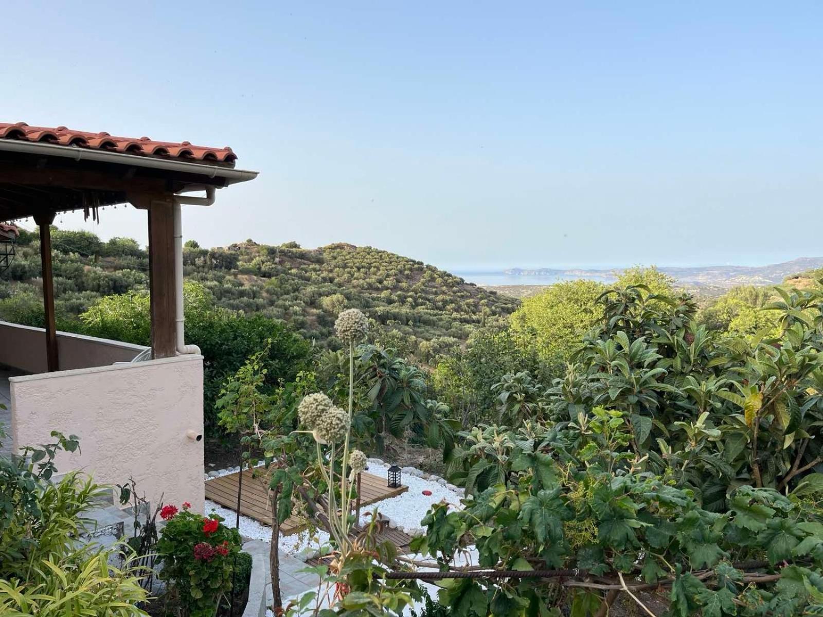 The Garden House, Sitia Apartment Luaran gambar
